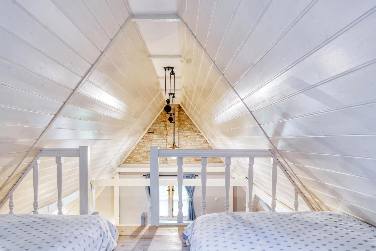 Noszvaj Huset Apartment Bagian luar foto
