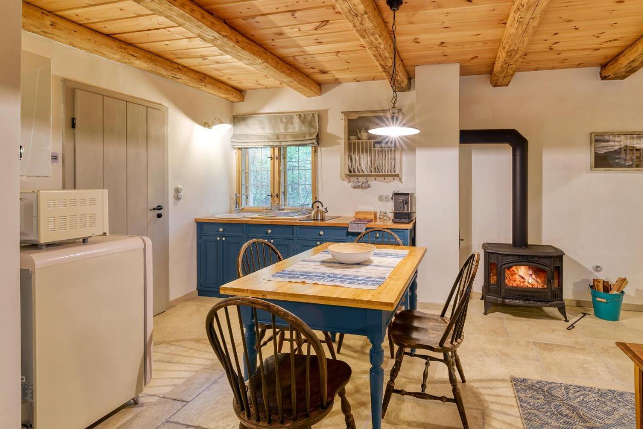 Noszvaj Huset Apartment Bagian luar foto
